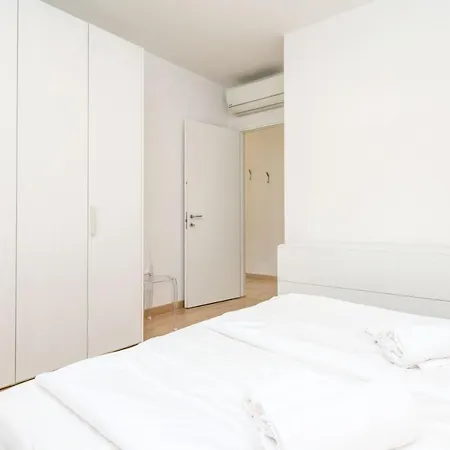 Claudy In Collins Appartement *